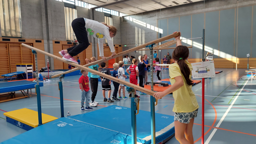 Action und Adrenalin im Ninja Warrior Parcours