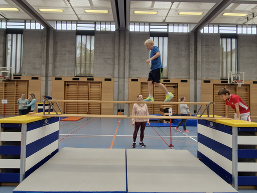 Action und Adrenalin im Ninja Warrior Parcours
