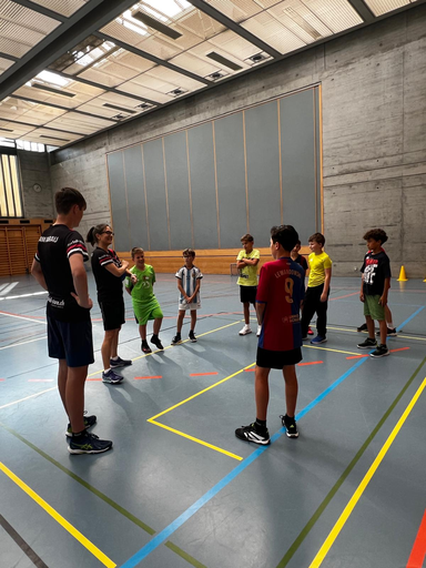 Unihockey - spielend entdecken!