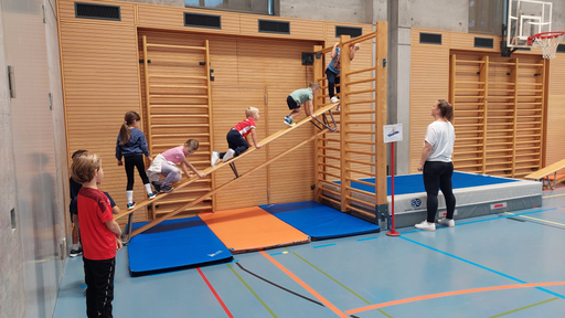 Action und Adrenalin im Ninja Warrior Parcours