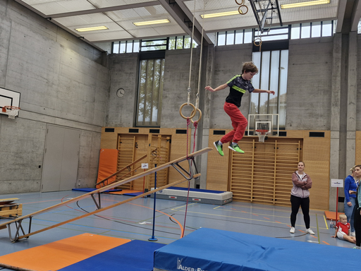 Action und Adrenalin im Ninja Warrior Parcours