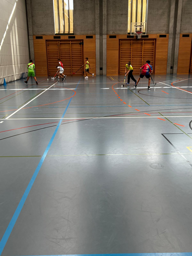 Unihockey - spielend entdecken!