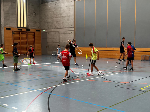 Unihockey - spielend entdecken!