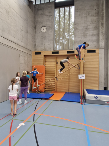 Action und Adrenalin im Ninja Warrior Parcours